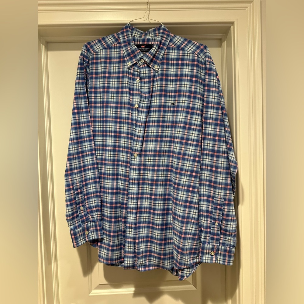 Men’s XL Vineyard Vines long sleeve button down
